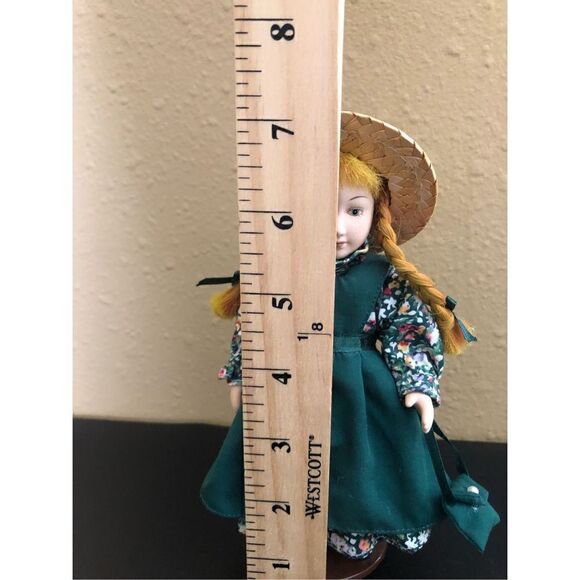 Anne Of Green Gables 7 Inch Treasury Edition Full Body Porcelain Doll - Picture 9 of 13